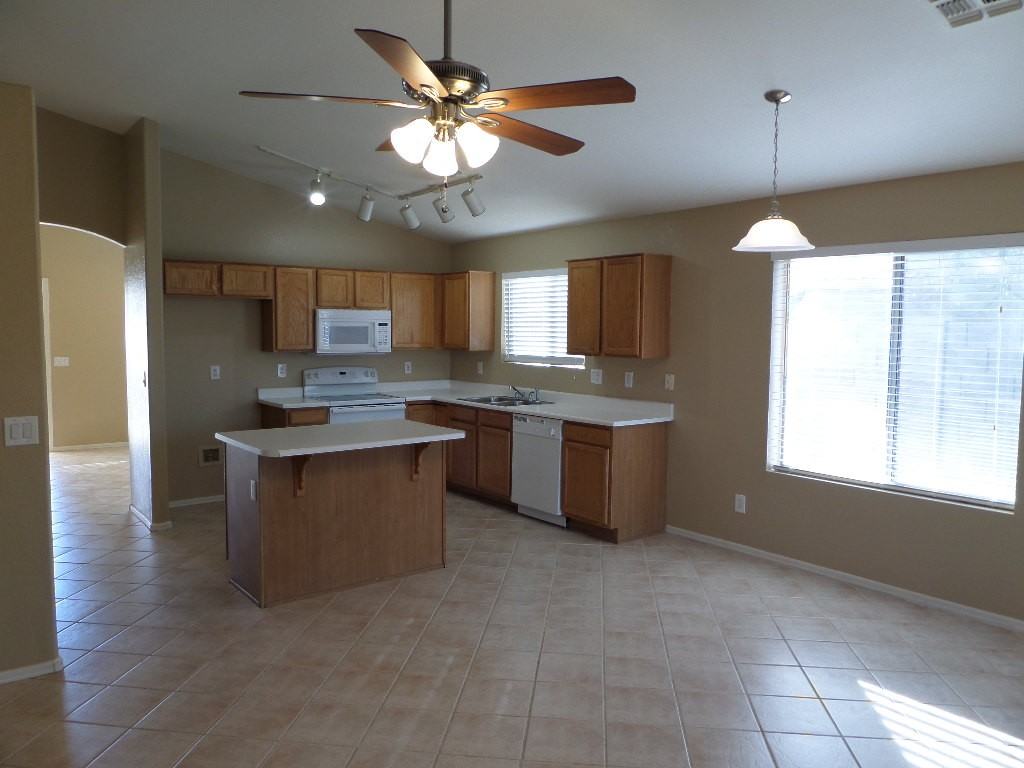 7318 W Voltaire Ave - Photo 2 of 13