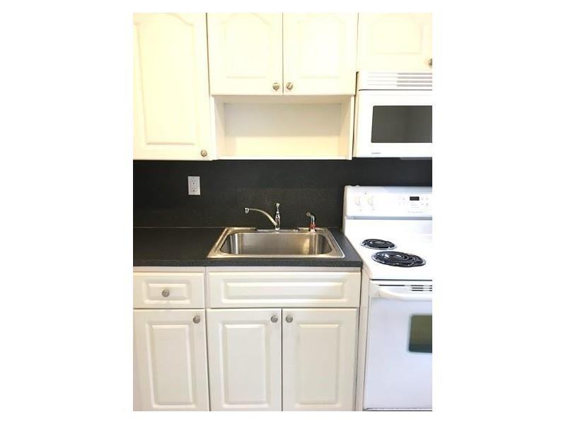 3172 SW 27th Ave - Photo 2 of 8