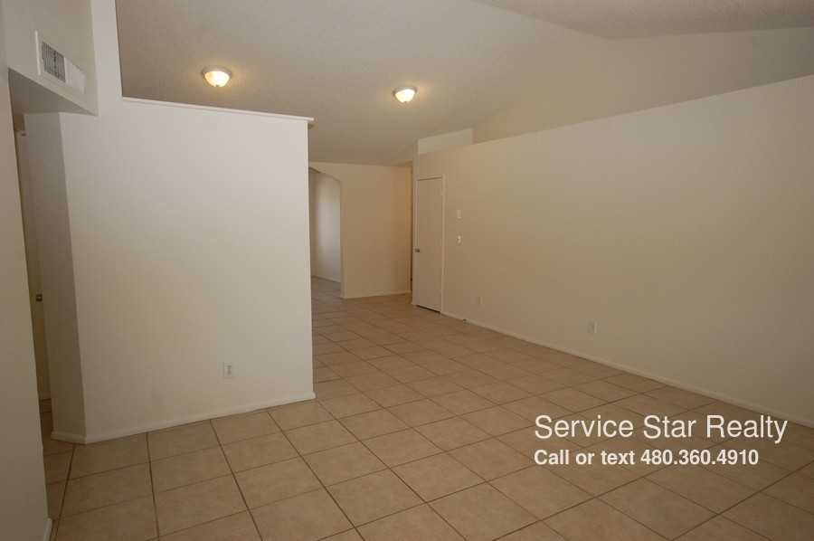 3442 N 69th Dr - Photo 3 of 11