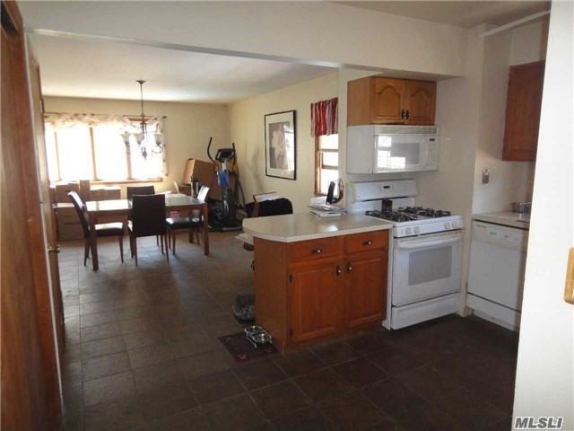 26 East Fenimore Street - Photo 2 of 5