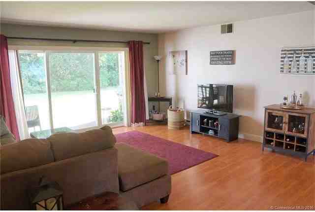 101 Candlewood Dr #101 - Photo 2 of 14