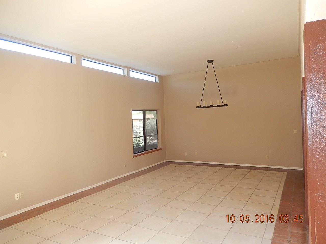 2902 N Longhorn Dr - Photo 2 of 17