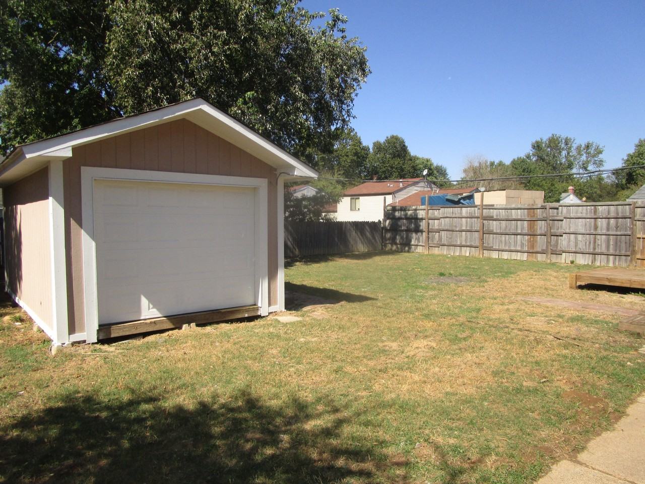 5735 Willow Springs Dr - Photo 3 of 9