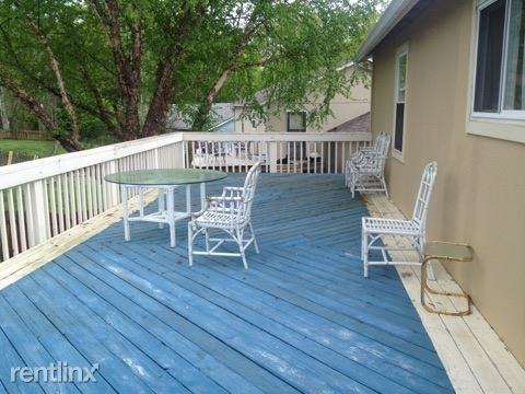20 Brooker Ct - Photo 2 of 4