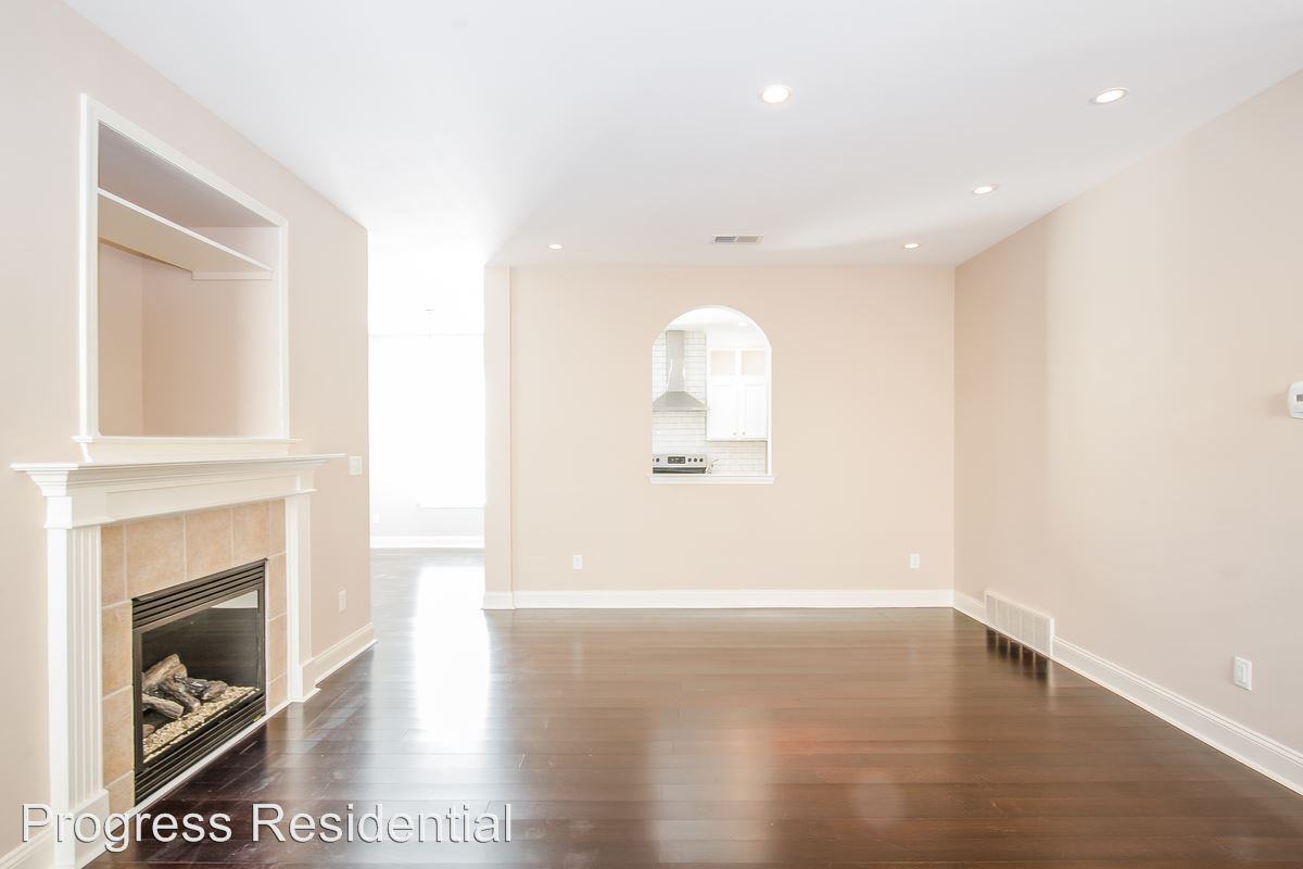 4902 Longleaf Oak Cove - Photo 2 of 18