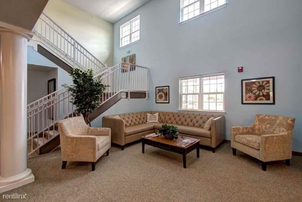 Whistler's Cove Apartments - Photo 3 of 12