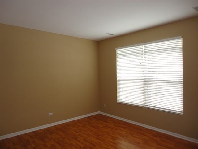 7215 Manchester Dr - Photo 3 of 15