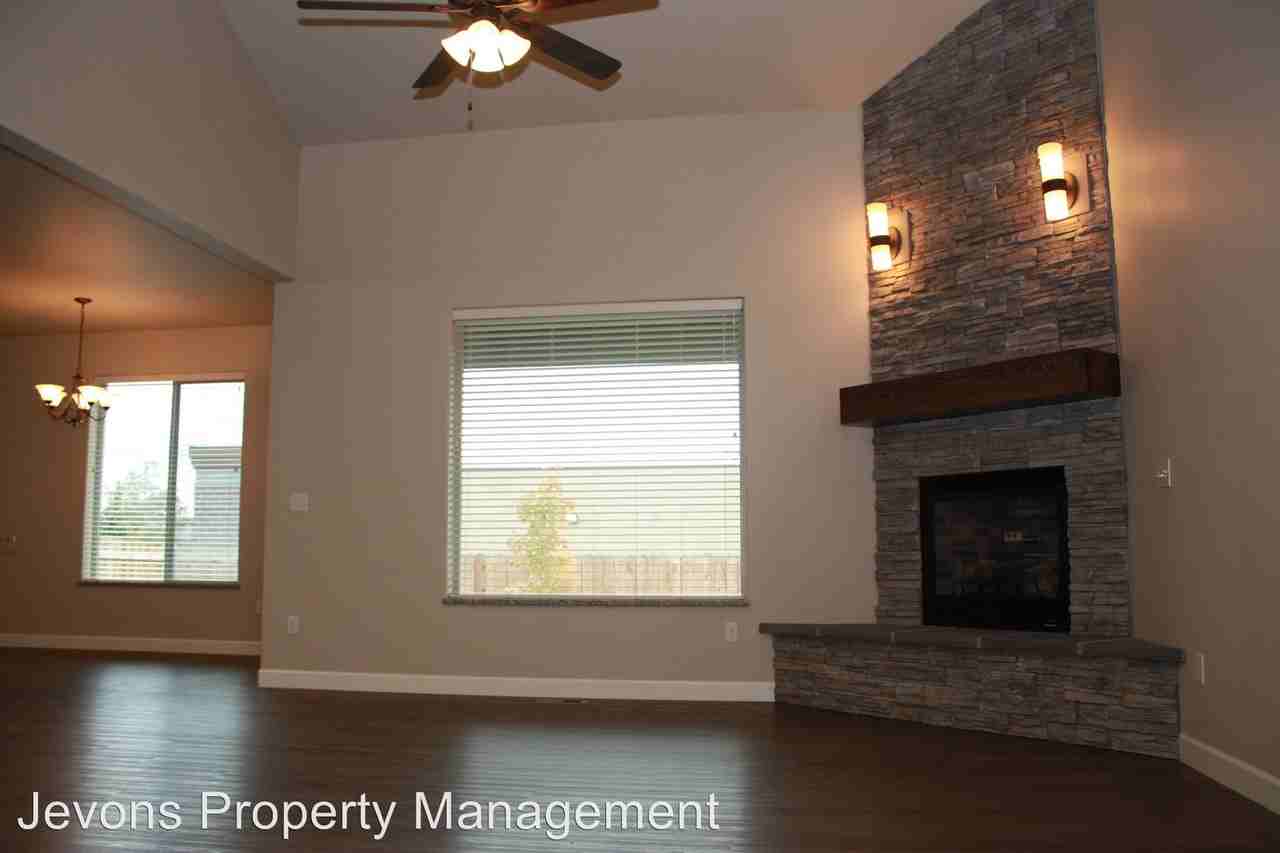 7204 W Chestnut Ave - Photo 3 of 43