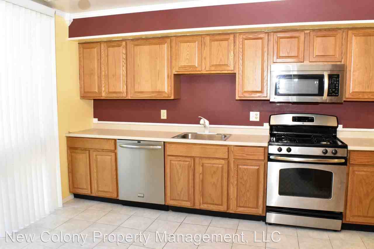 10562 Faulkner Ridge Cir - Photo 2 of 20