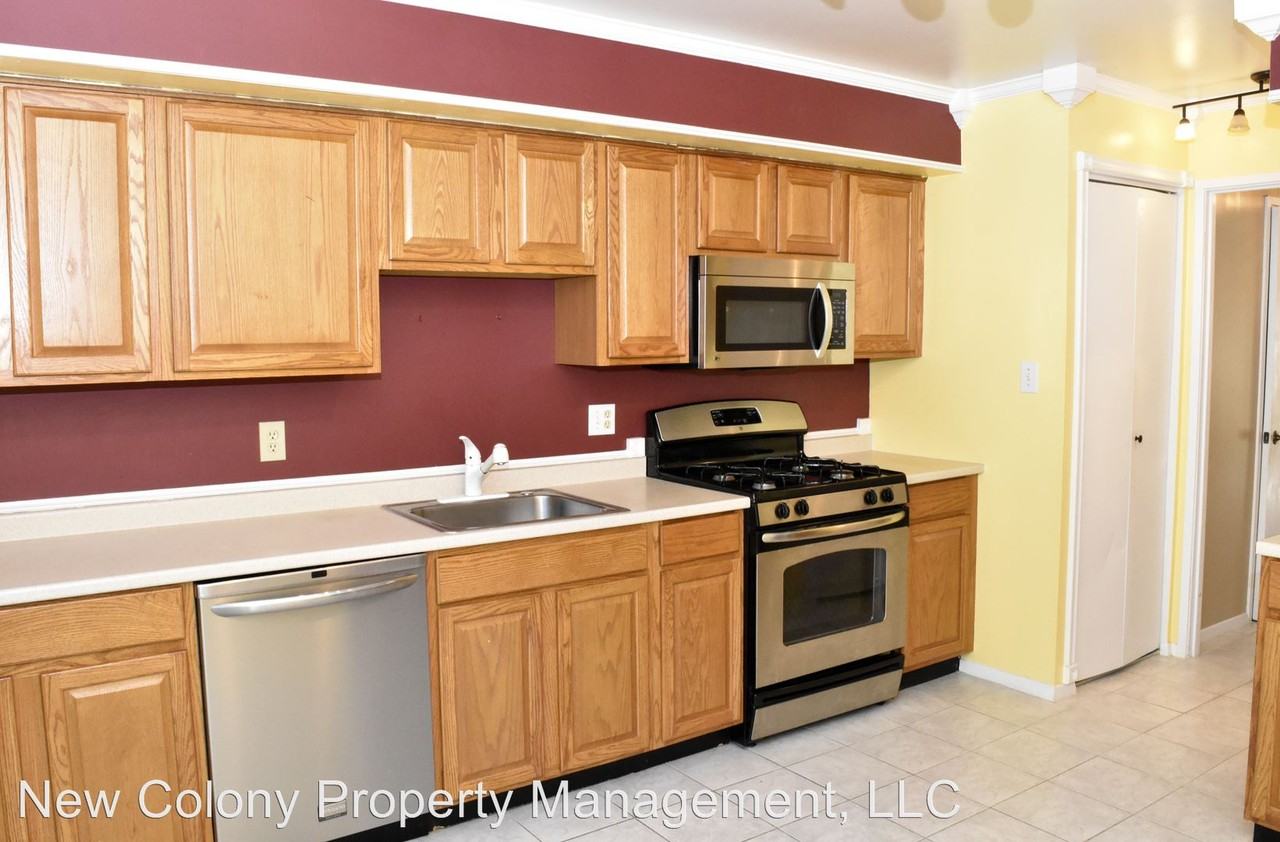 10562 Faulkner Ridge Cir - Photo 3 of 20