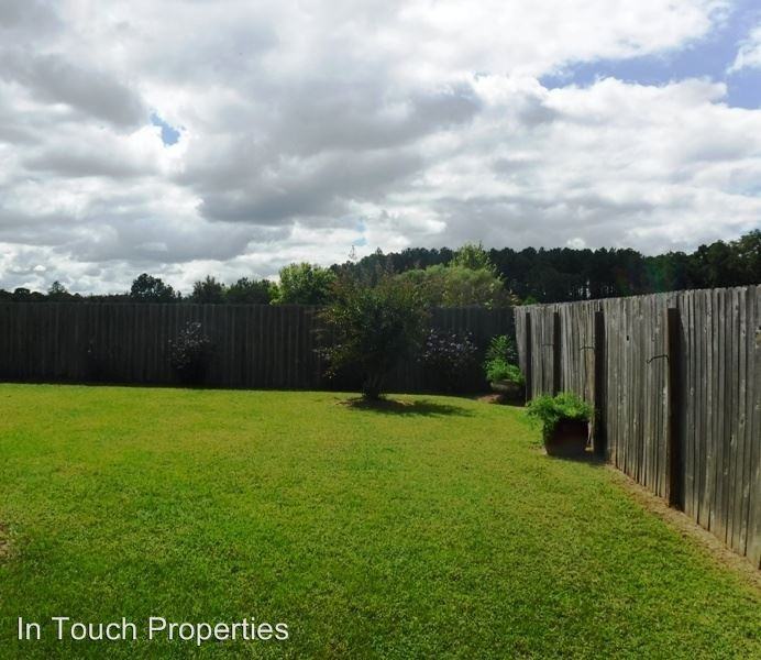 120 Oak St - Photo 3 of 21