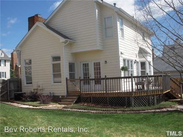 141 Cumberland Green Dr - Photo 2 of 10