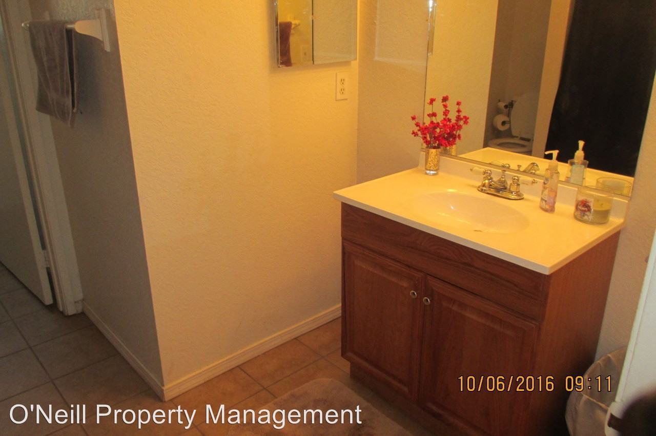 2992 Mesquite Dr - Photo 3 of 3