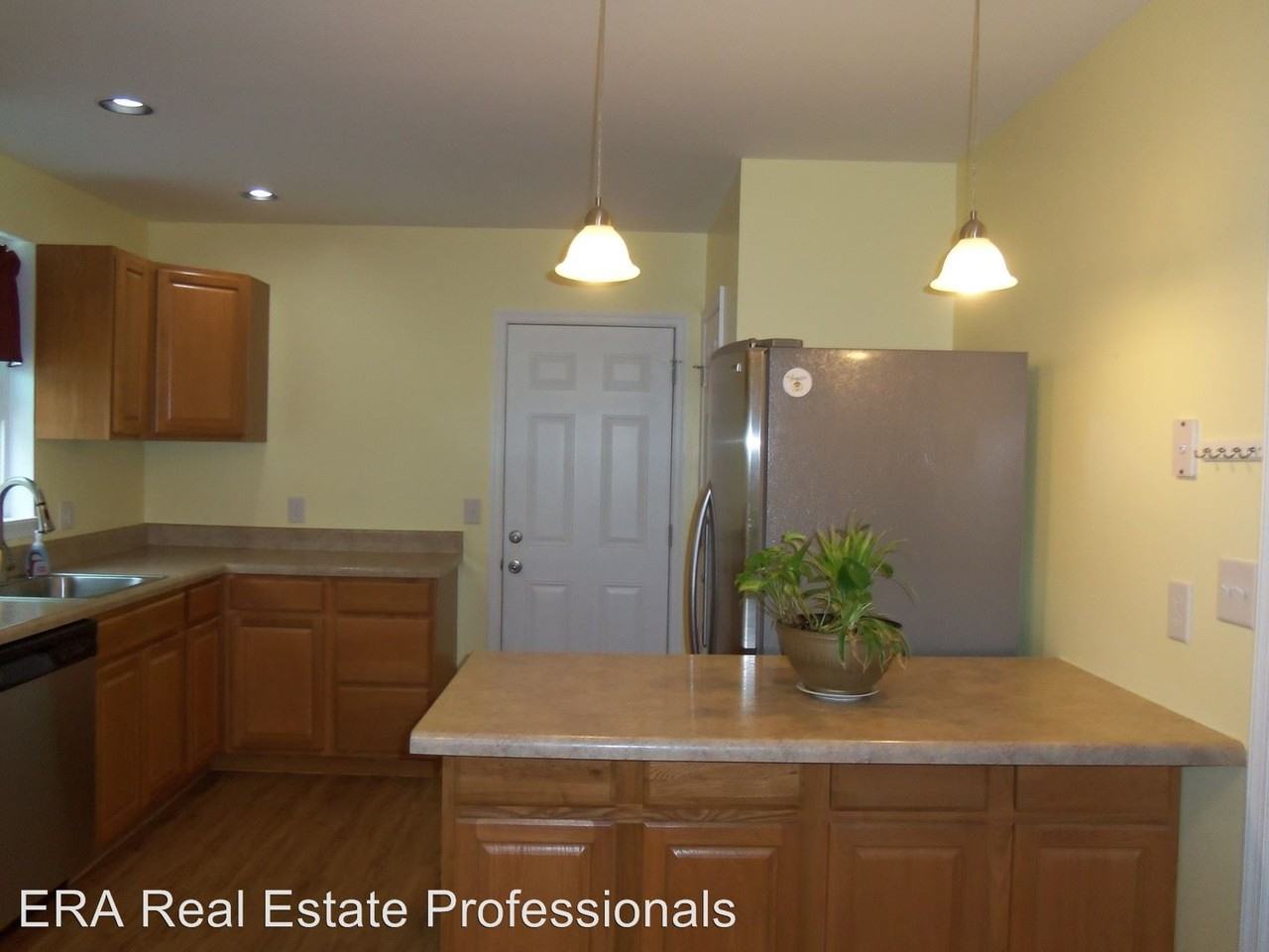 4833 Robin Hood Rd - Photo 3 of 5