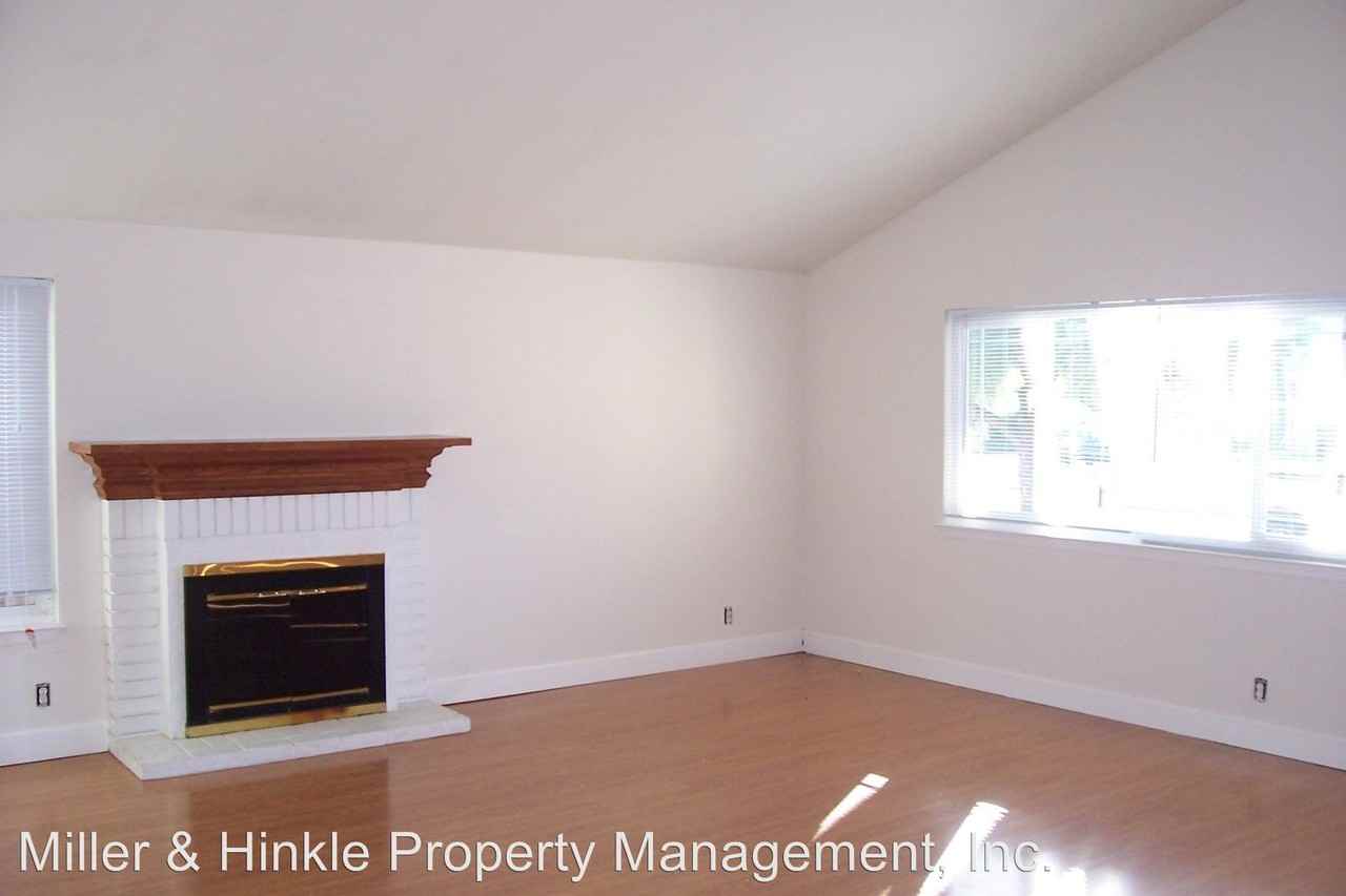 284 Clearpark Cir - Photo 3 of 9