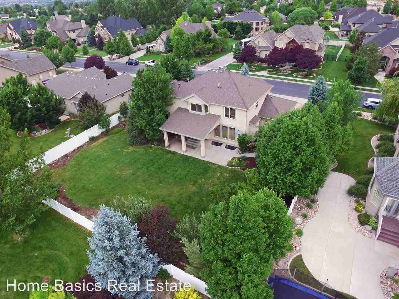 1178 Round Mountain Dr - Photo 3 of 19