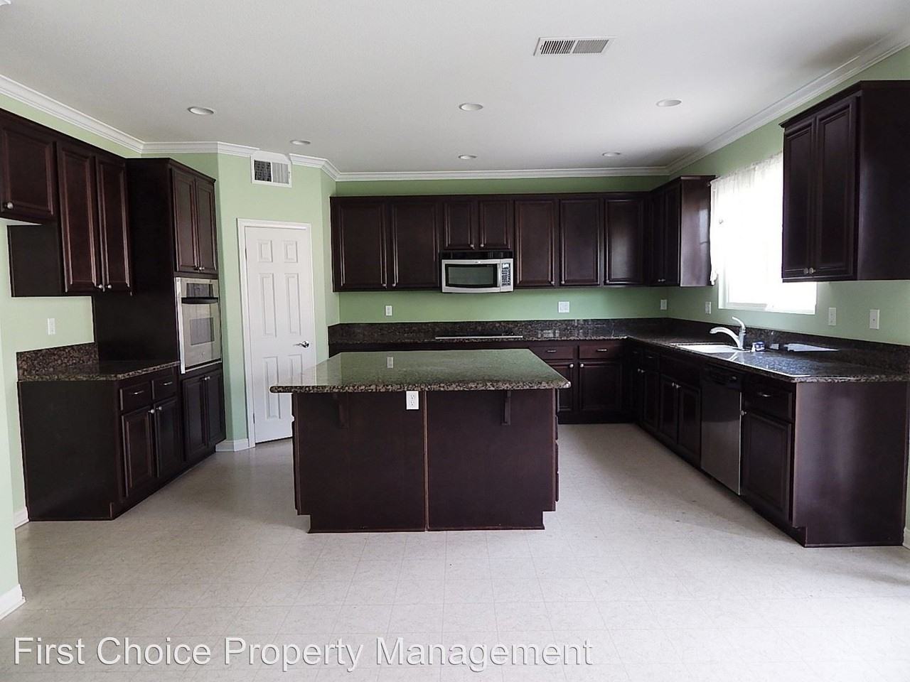 16880 Valley Spring Dr - Photo 2 of 18