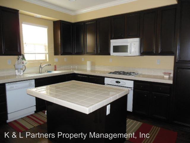 203 Marquette Ave - Photo 2 of 11