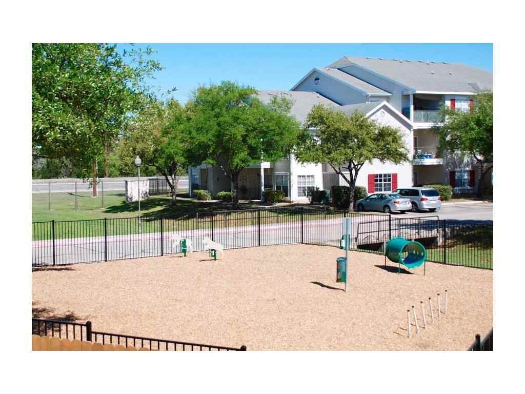 Villas at Bandera - Photo 3 of 20