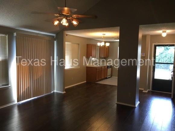 6828 Windwillow Dr - Photo 3 of 8