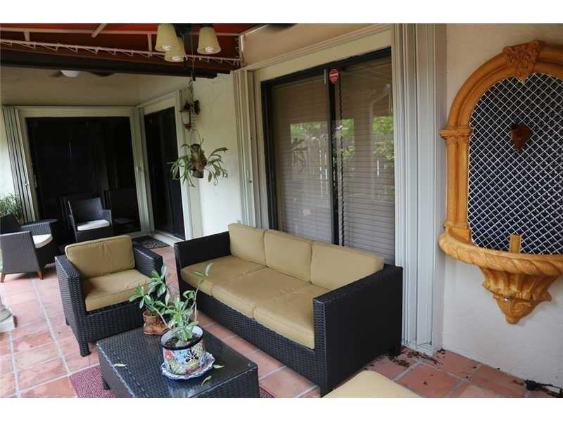 6422 SW 133rd Pl - Photo 3 of 8