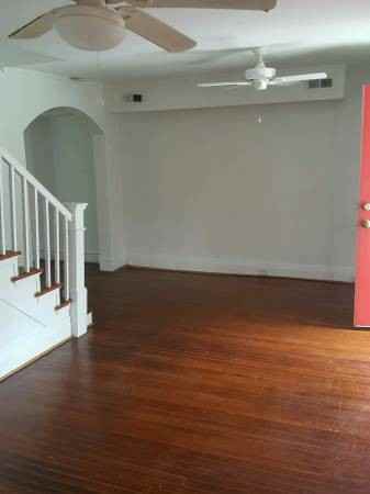 730 E Gladstone Ave - Photo 3 of 4