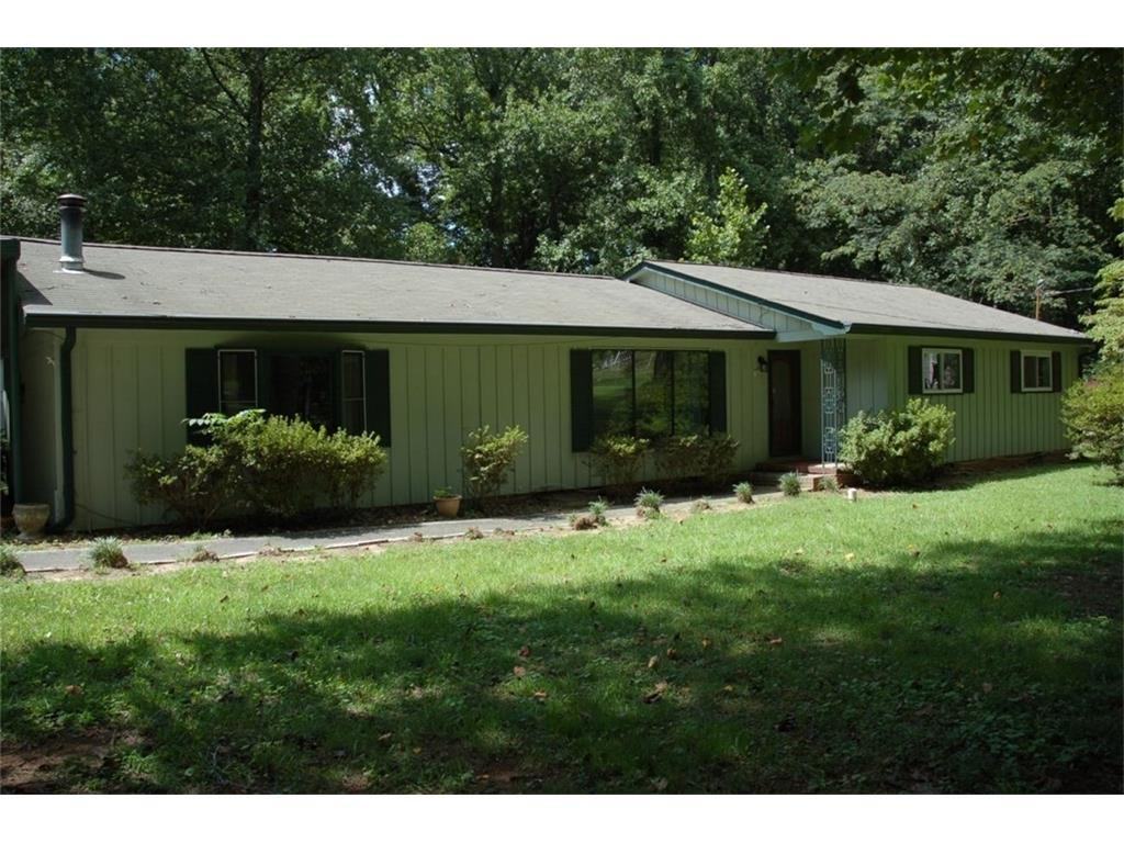 825 Flagler Cir - Photo 3 of 23