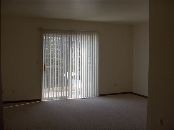 984 Cedar Run Ct NW - Photo 3 of 6