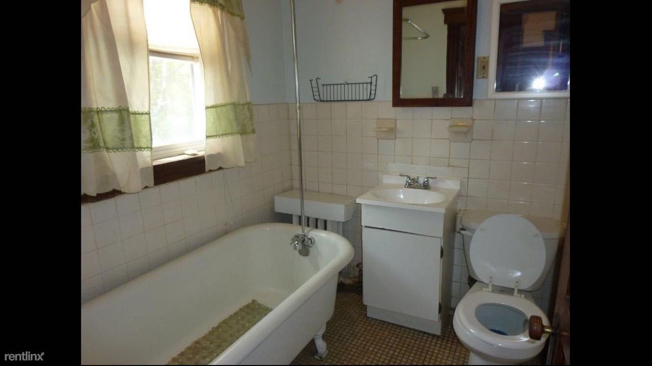 279 Washington Ave - Photo 3 of 9