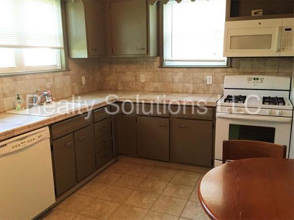 44 N Logan Ave #1 - Photo 2 of 12