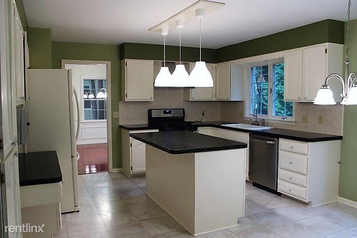 5700 Woodbridge Ln - Photo 2 of 9