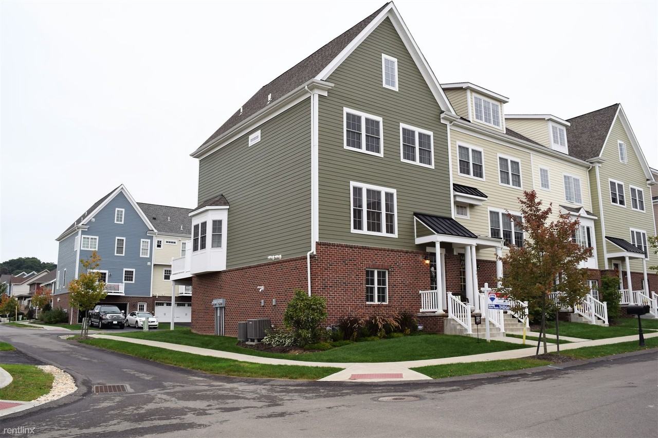 301 Osona Ln - Photo 2 of 11