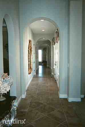 10128 Vía Verona - Photo 2 of 12