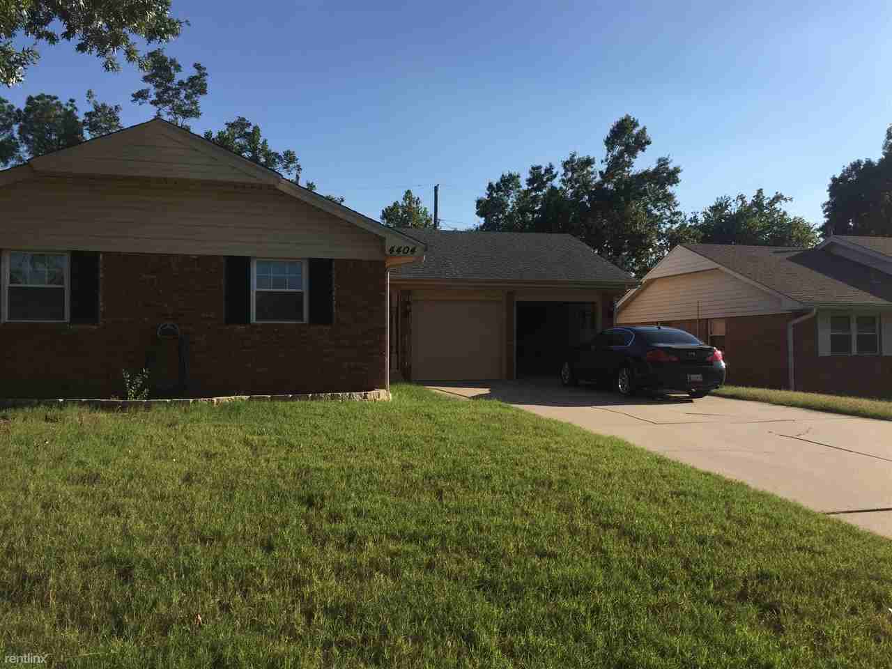 4404 NW 57th St - Photo 2 of 3