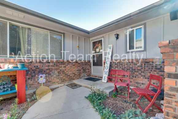 712 Point of the Pines Dr - Photo 2 of 50