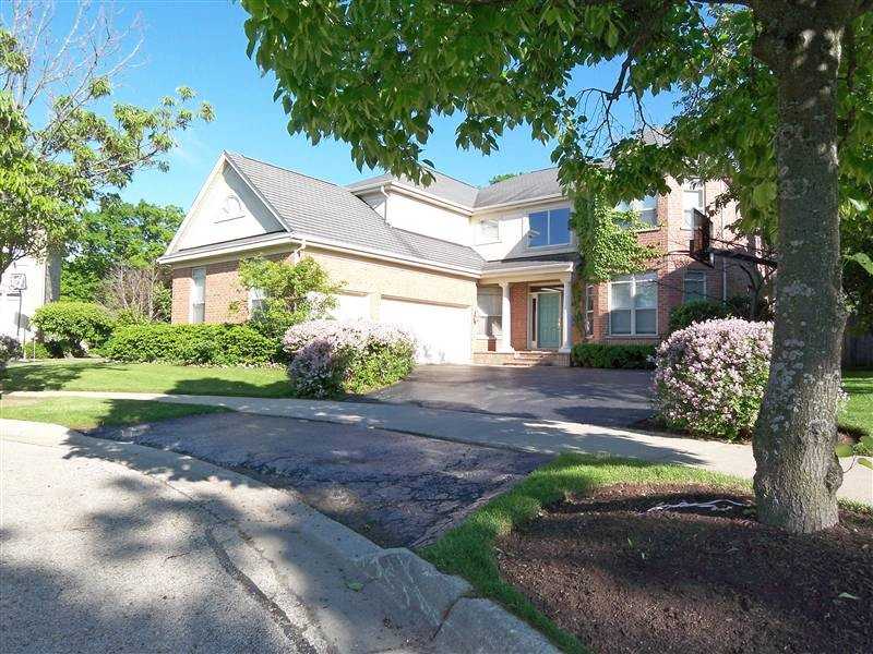 743 Endicott Rd - Photo 3 of 30