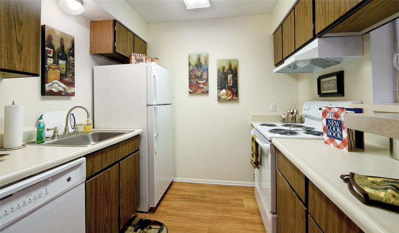 Creekside 5250 Cherry Creek South Drive, Denver, CO 80246 Apartment