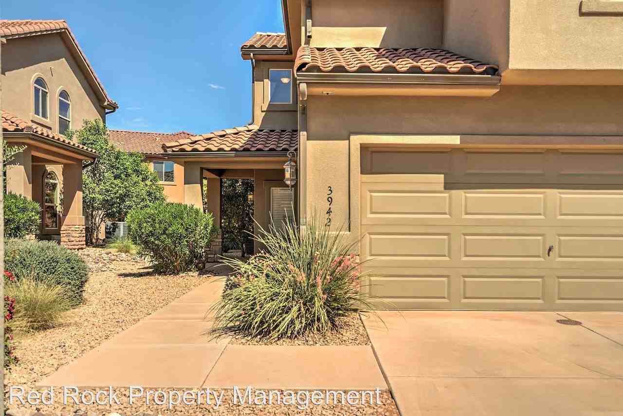 3942 Bella Vista Drive - Photo 3 of 35