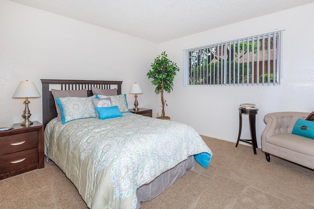 Boulder Crossroads - Photo 3 of 11