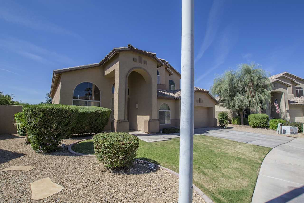 522 N Kimberlee Way - Photo 3 of 18