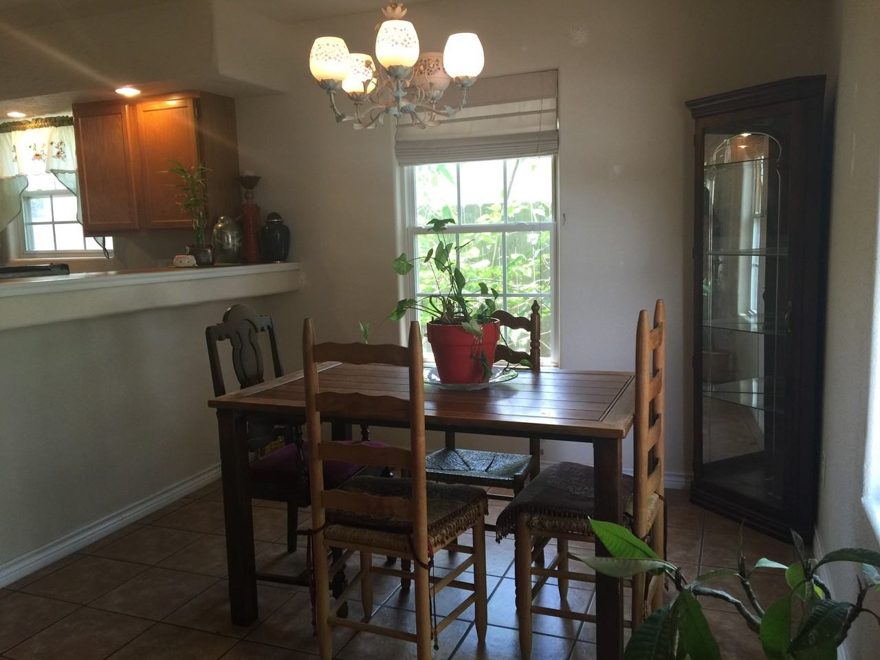 2732 Houston Ave - Photo 2 of 10