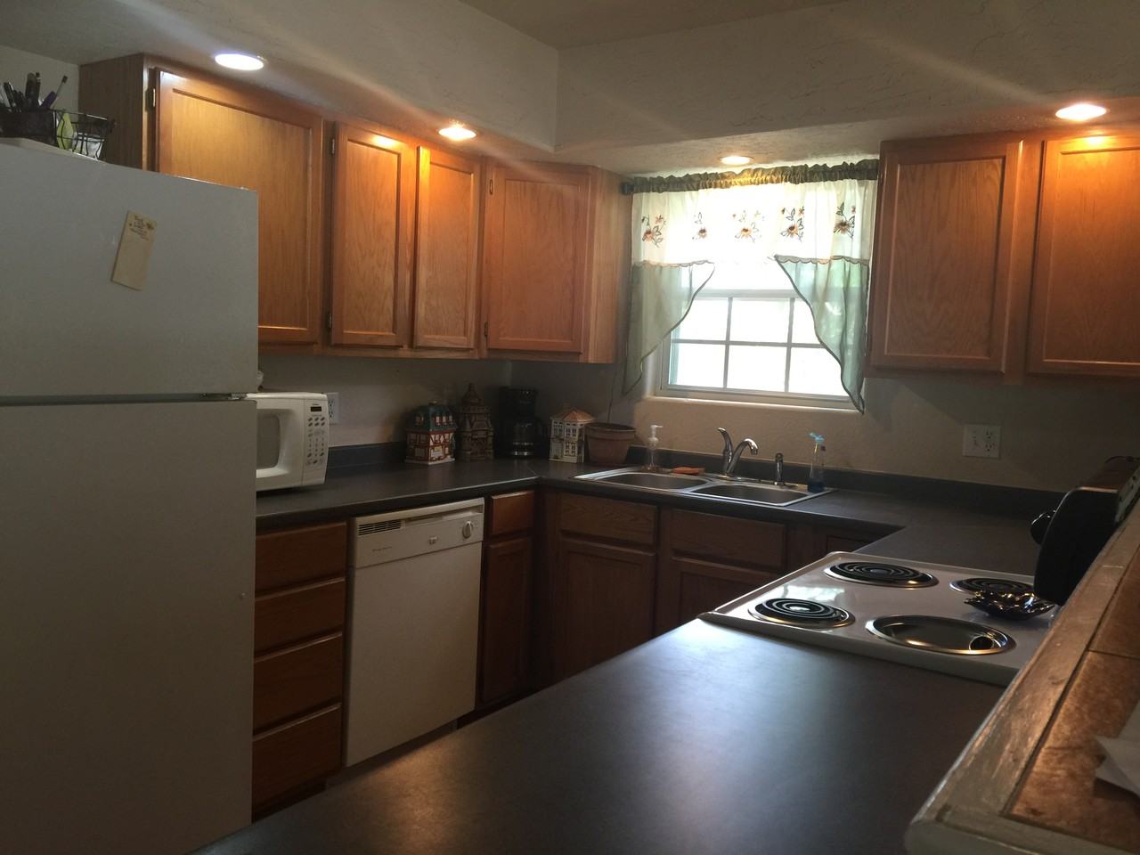 2732 Houston Ave - Photo 3 of 10