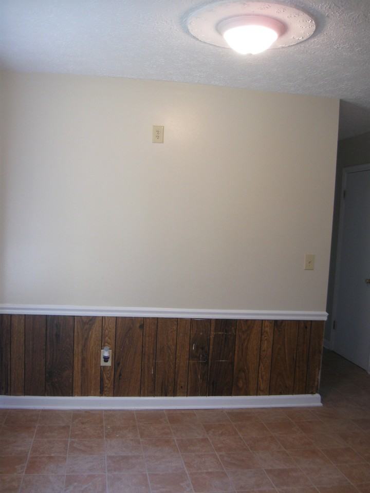 9643 Roys Ln - Photo 3 of 15