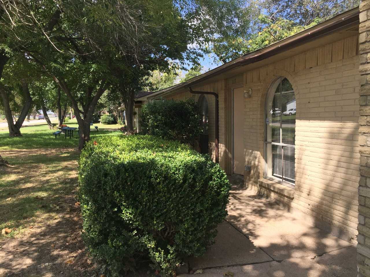 117 Cooper St - Photo 3 of 25