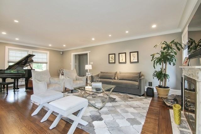 731 Bluff St - Photo 2 of 20