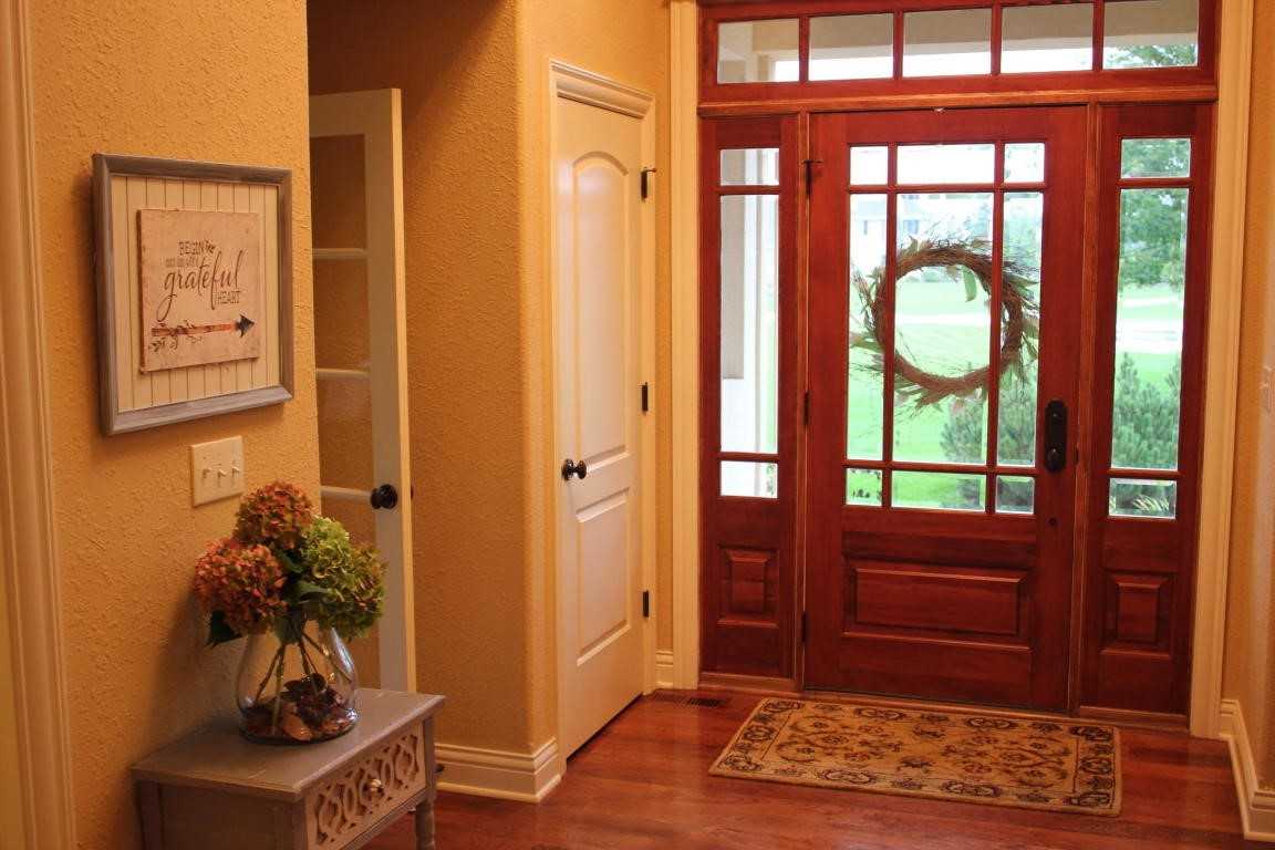 W239N7647 Sun Valley Ct - Photo 3 of 21