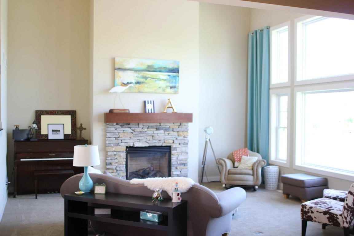 380 Lake Bluff Dr - Photo 3 of 23