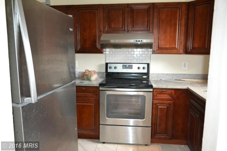 1309 Kent Ave - Photo 3 of 14