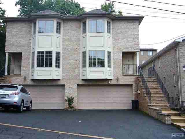 548 Glen Ave #B - Photo 3 of 4