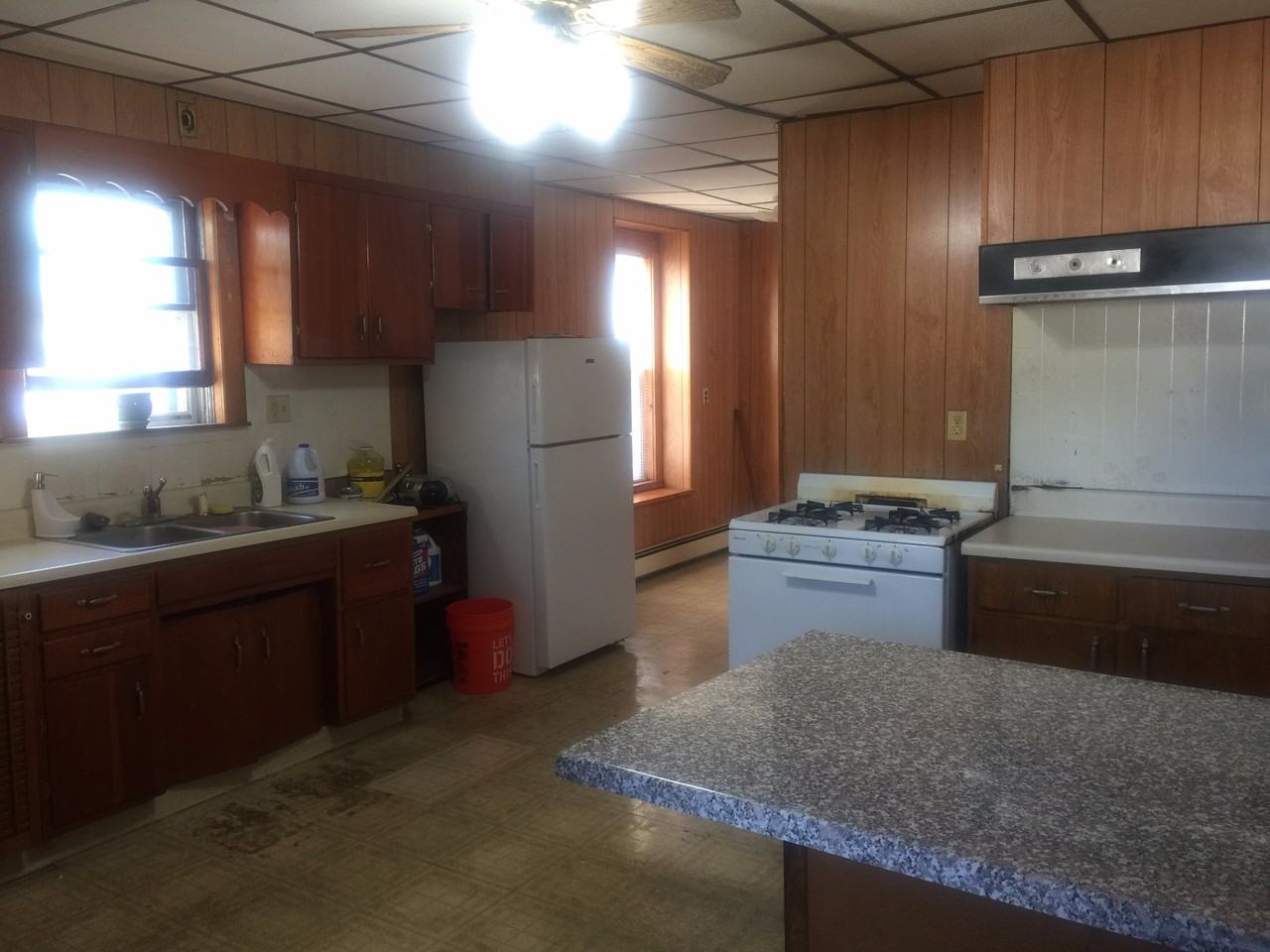 69 Pearl St 2 - Photo 3 of 14